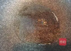 Illustration of how to make shredded pork noodles with pickled vegetables 5