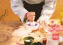 Illustration of how to make Emperor Wu's favorite Baihua cake to satisfy his craving during Hua Chao Festival 4