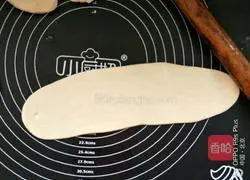 Illustration of Shanxi trousers-stretched noodles at home 10