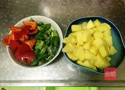 Xinjiang Large Plate Chicken Recipe Illustration 11