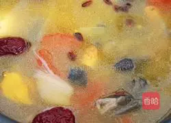 Illustration of tomato black chicken soup 4