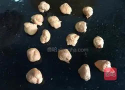 Illustration of how to make piggy steamed buns 5