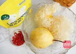 Snow pear and white fungus soup recipe 1