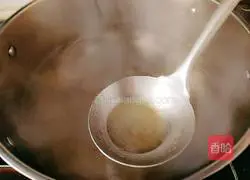 Illustration of how to make papaya, bigfoot, mushroom and coconut milk duck soup 7