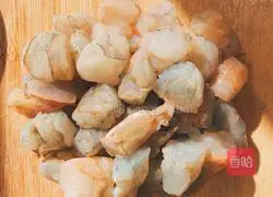 Illustration of how to make seasonal vegetable and shrimp pimple soup 3