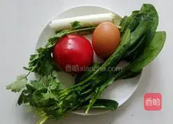 Illustration of how to make vegetable and egg noodle soup 1