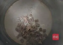 Illustration of how to make authentic Russian borscht 2