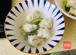 Illustration of how to make small wontons in clear soup 4