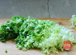 Illustration of how to make honey bitter chrysanthemum juice 2