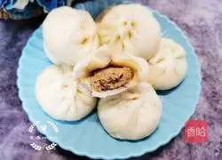 Illustration of how to make pork and green onion buns 13