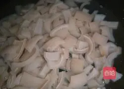 Illustration of how to make cold pork skin jelly 6