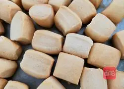Illustration of how to make stone biscuits 6