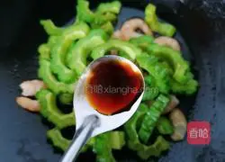 Illustration of how to make fried shrimps with bitter melon 8