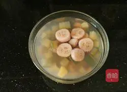 Illustration of how to make banana, apple and winter melon peel 10