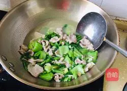 Illustration of how to make mustard green meat soup 10