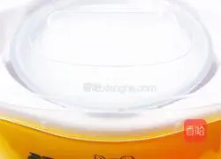 Illustration of how to make homemade cherry yogurt 5