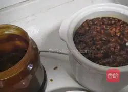 Illustration of how to make brown sugar ginger and jujube paste 5