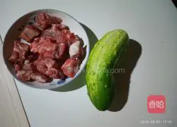 Cucumber pork ribs soup recipe Illustration 2