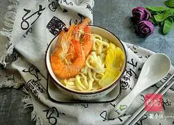 Illustration of how to make hand-made noodles with fresh shrimps in clear soup 18