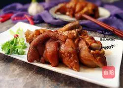 Illustration of how to make sauced pork knuckles 10