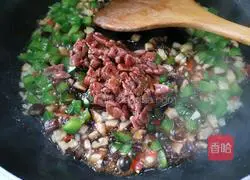 Illustration of making shacha fried noodles 6