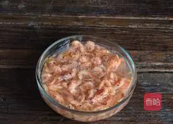  Illustration of how to make leek and egg crystal dumplings 2