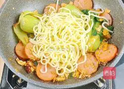 Illustration of how to make Hong Kong style noodles 11