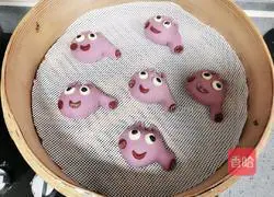 Illustration of how to make Peppa Pig kidney bean buns 11