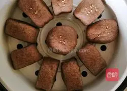 Illustration of how to make black whole wheat steamed buns 5