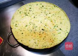 Illustration of how to make shrimp skin egg pancake 9