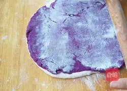 Illustration of how to make purple sweet potato and yam steamed buns 10