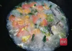 Fishbone Tomatoes Illustration of how to make soup 4