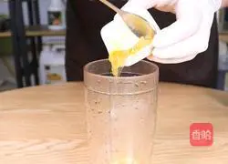 Illustration of how to make lemon grapefruit herbal tea 5