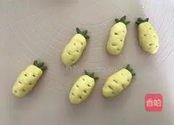 Illustration of how to make carrot steamed buns 10