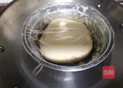 Illustration of how to make matcha flower rolls that cute babies love to eat 4