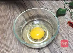 Illustration of making enoki mushroom, tomato and egg soup 4