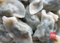 Illustration of how to make vegetarian shrimp dumplings 12