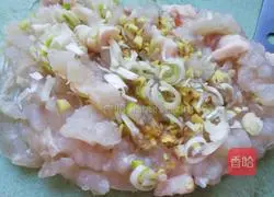 Illustration of how to make fish ball soup 4