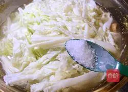 Illustration of how to make ox tail fish, cabbage and tofu soup 9