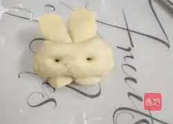 Illustration of how to make rabbit steamed buns 14