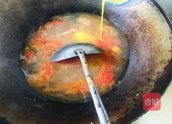 Illustration of how to make tomato and egg soup 5