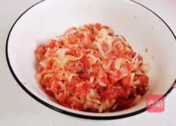 Illustration of how to make shredded radish beef pie 8