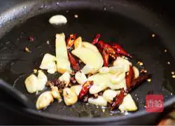 Illustration of how to make radish stewed beef brisket 4