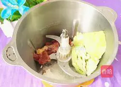 Illustration of how to cook beef in clear soup 2