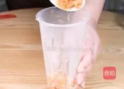 Illustration of how to make white fungus and water chestnut milk tea 8