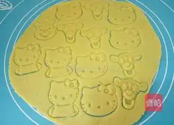 Illustration of how to make icing cookies 7