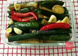 Illustration of how to make pickled cucumber 9