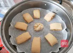 Illustration of how to make brown sugar steamed buns 12