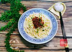 Illustration of how to make dry-mixed gluten noodles 10