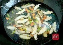 Illustration of how to make hibiscus fresh vegetable soup 5